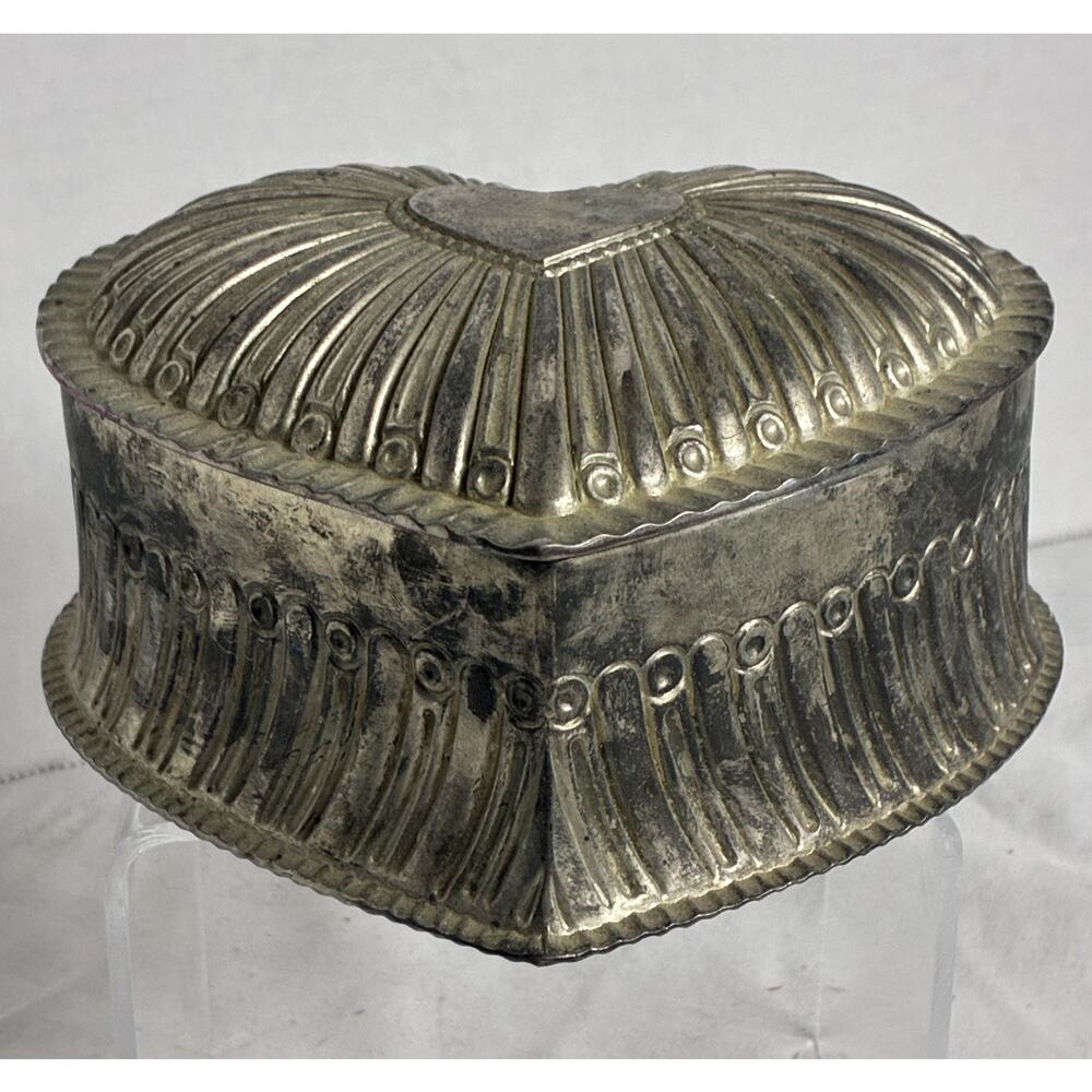 Metal Heart-Shaped Trinket/Jewelry Box Decorative Mid Century Modern Vintage - Picture 2 of 12